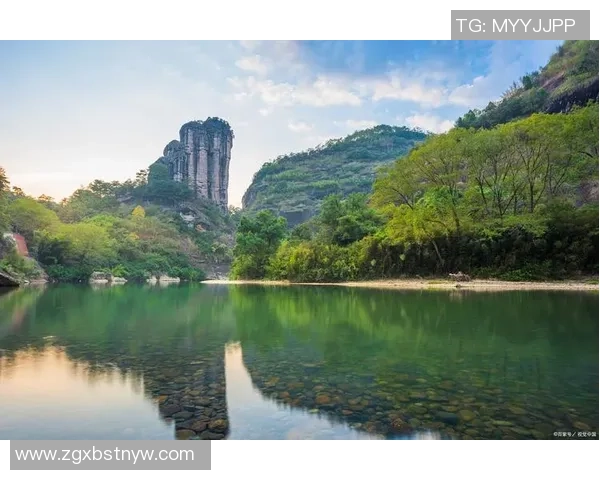 山与MIfc的对决探索自然与科技的交融之美