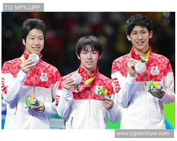 艾维斯与辛达卡拉激战正酣比分揭晓精彩瞬间回顾