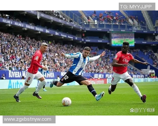 西班牙人主场迎战马德里球队期待精彩对决与激烈竞争