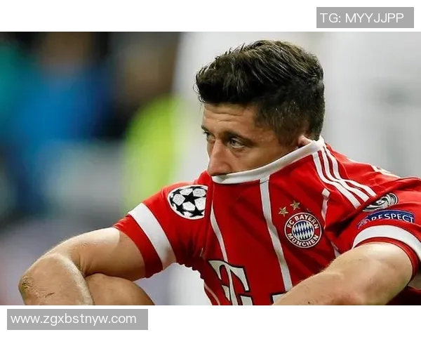 莱万的足球传奇之路：从天才少年到世界顶级前锋的蜕变与辉煌