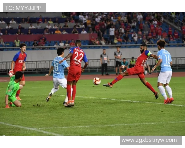 重庆斯威迎战绿地申花期待精彩对决双方球员状态成关键因素 重庆斯威迎战绿地申花期待精彩对决双方球员状态成关键因素