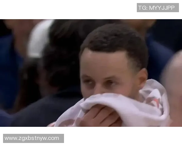 25日勇士与快船激战正酣谁能在西部争夺战中占得先机