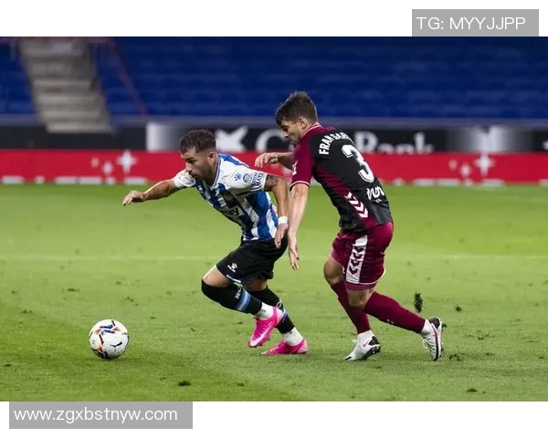 西班牙人主场迎战莱加争夺西乙联赛关键三分的精彩对决