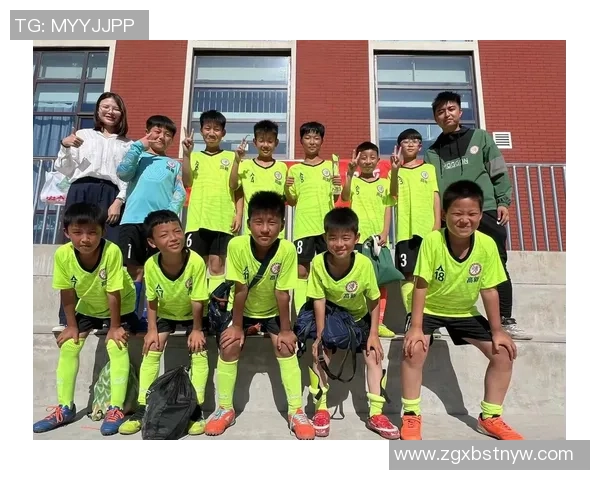 广州足球队团队协作的力量与魅力探讨助力球队崛起与发展