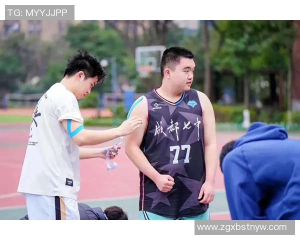 篮球明星教室：与偶像面对面学习篮球技巧与人生哲学的精彩旅程