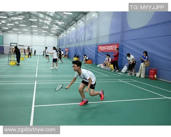 成都羽毛球队在钻石联赛中的精彩表现与实力分析